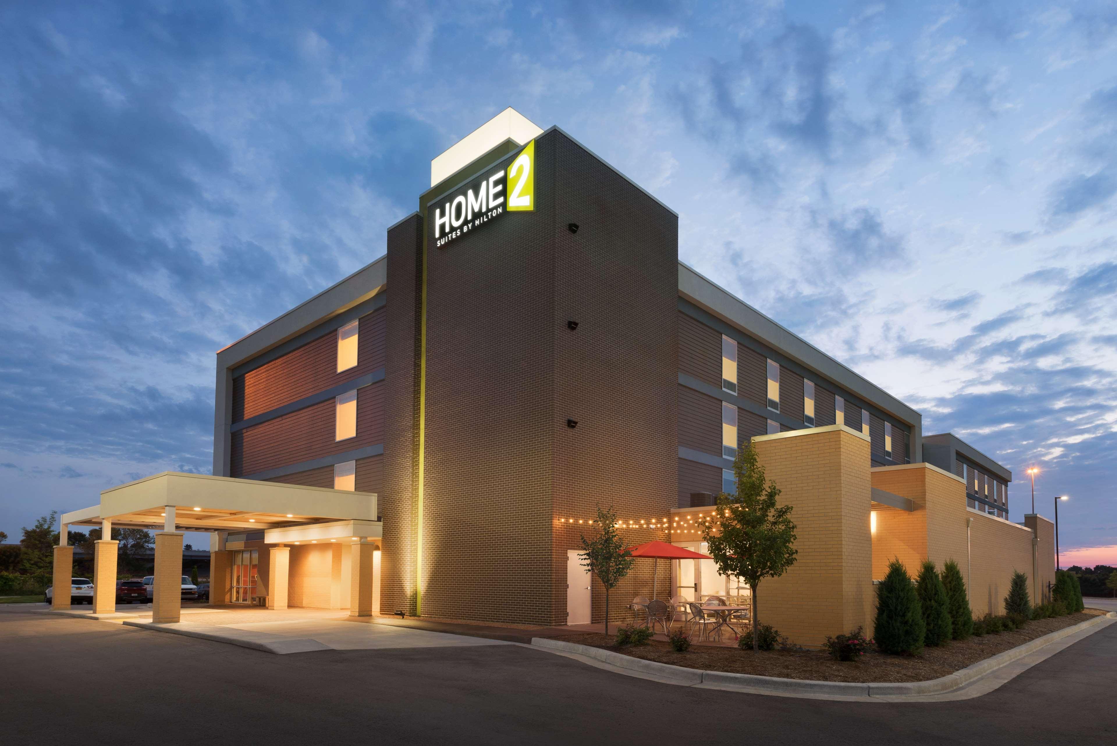 ווקשה Home2 Suites By Hilton Milwaukee Brookfield מראה חיצוני תמונה