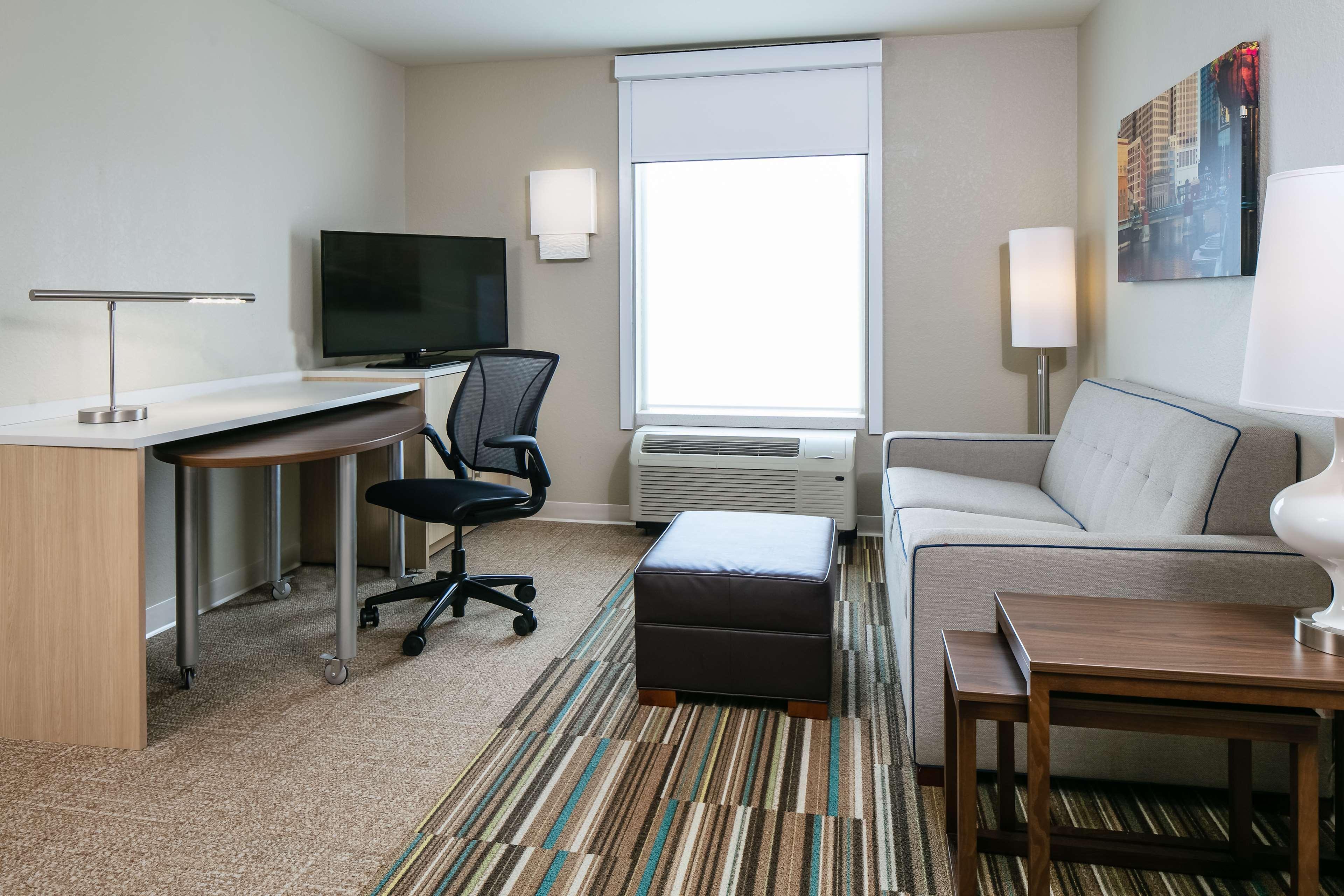 ווקשה Home2 Suites By Hilton Milwaukee Brookfield מראה חיצוני תמונה