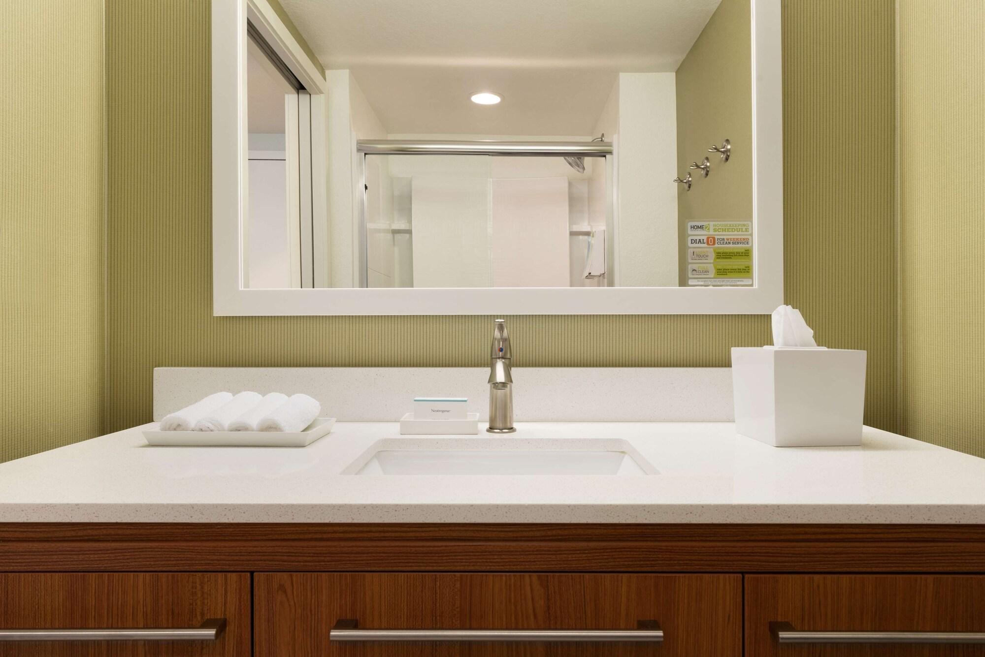 ווקשה Home2 Suites By Hilton Milwaukee Brookfield מראה חיצוני תמונה